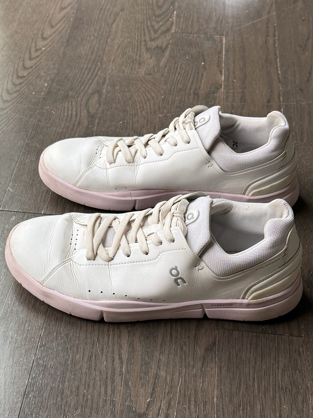 On Cloud The Roger Sneakers White Shoes Women’s 11